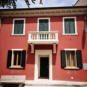 https://apt-la-casa-del-borgo.it-tuscanyhotel.com